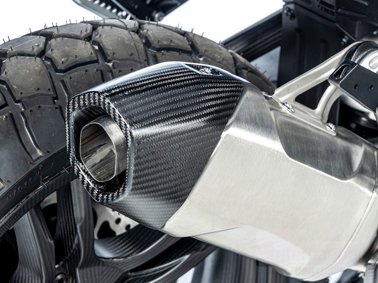 ワンダーリッヒ カーボンマフラーエンド BMW R1300GS
