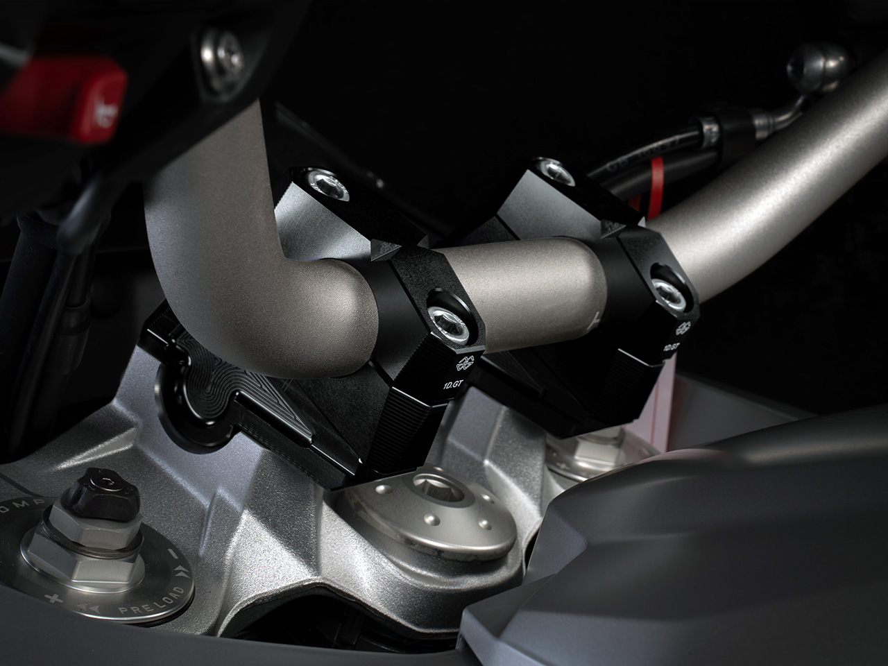 ギルズツーリング ハンドルアップ/セットバックキット BMW F900GS / F900XR / F900R