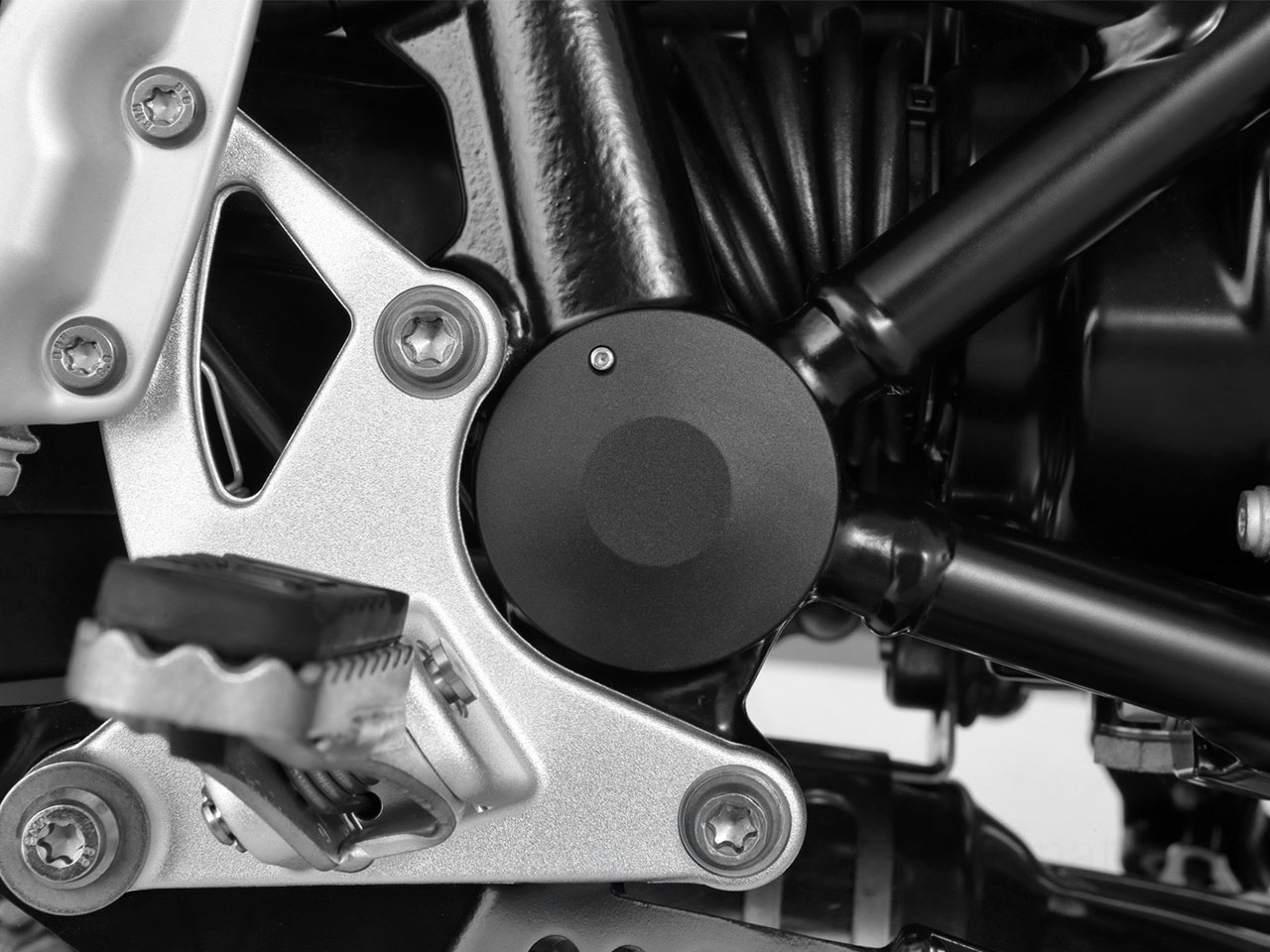 Wunderlich スイングアームピボットカバー 「Classic」 BMW R1200GS/R/S/ST P&A International / パイツマイヤーカンパニー