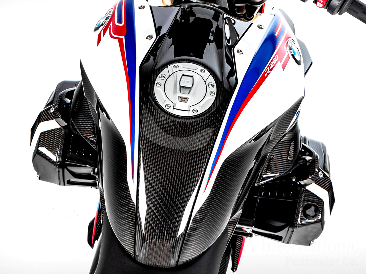Wunderlich カーボン タンクカバー BMW R1250RS / R1250R