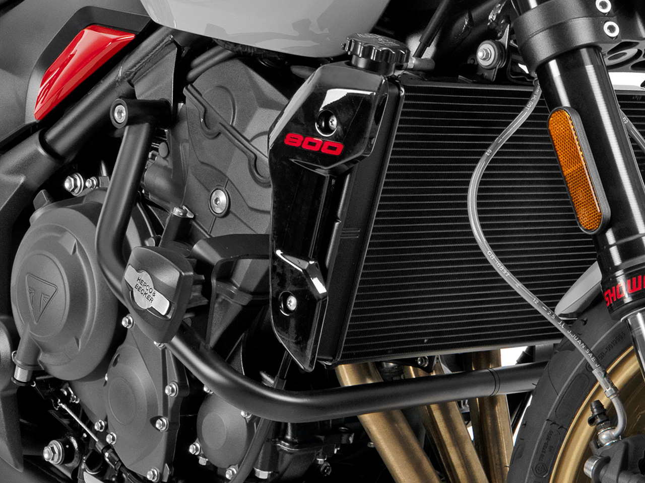 ヘプコ＆ベッカー エンジンガード Triumph トライデント 800
