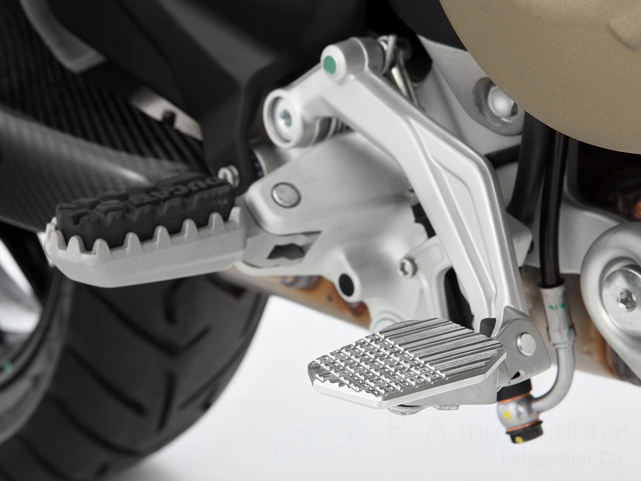 Wunderlich ブレーキペダルプレート DUCATI ムルティストラーダV4