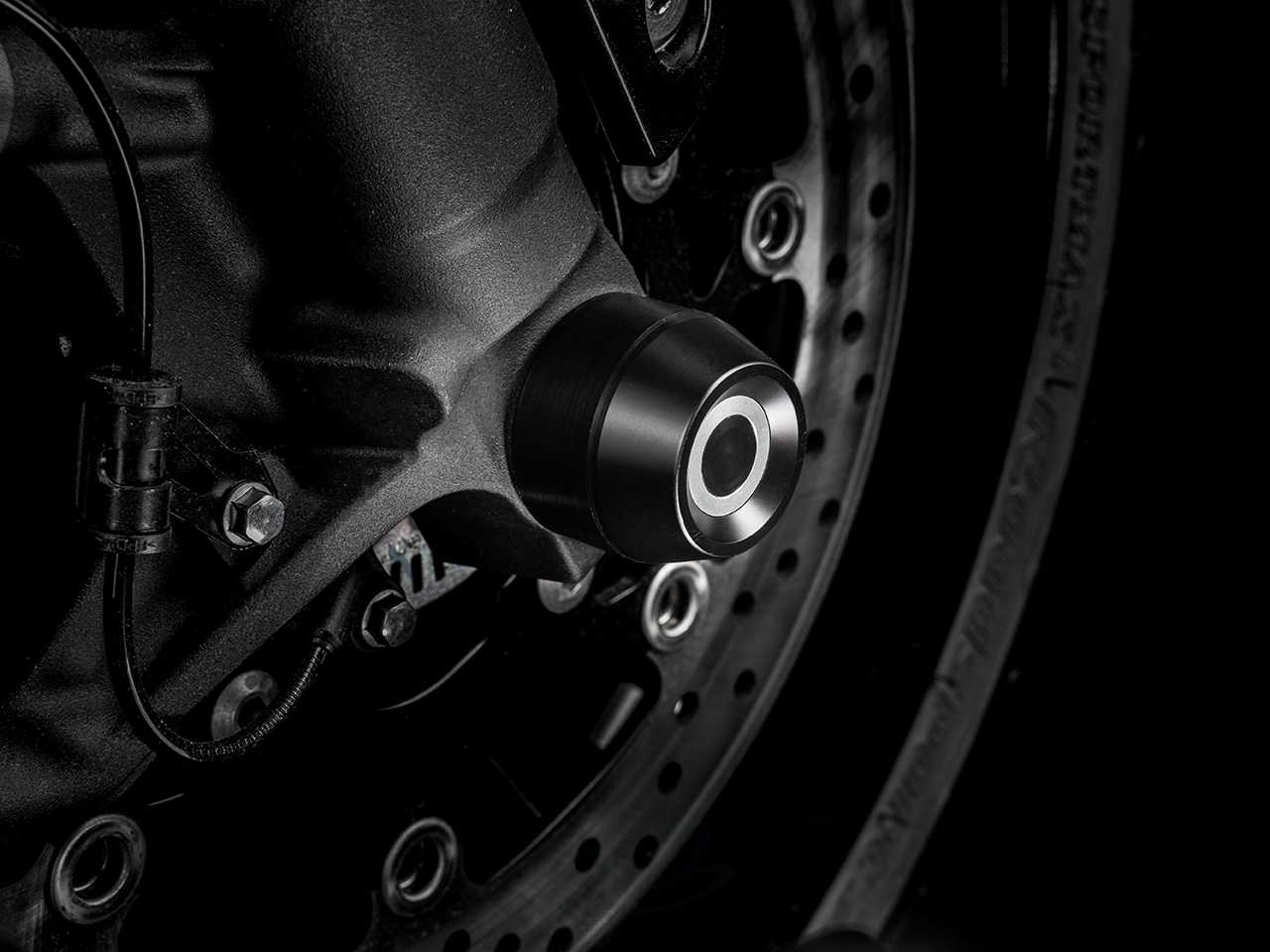 ギルズツーリング フロント/リア アクスルクラッシュパット GTA SUZUKI GSX-8S