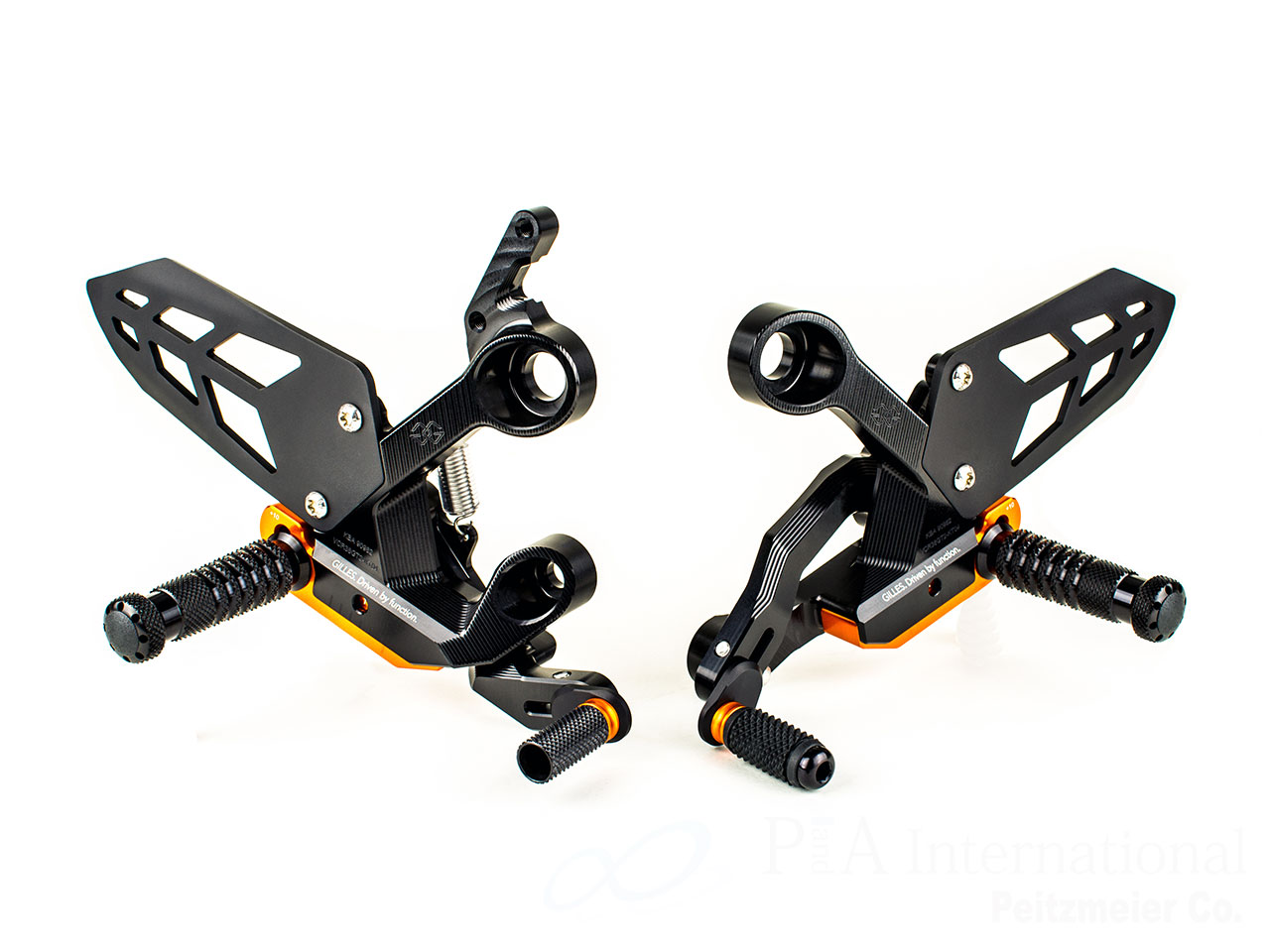 ギルズツーリング アジャスタブルバックステップ VCR38GT2 KTM 890 Duke R / 790 Duke/R