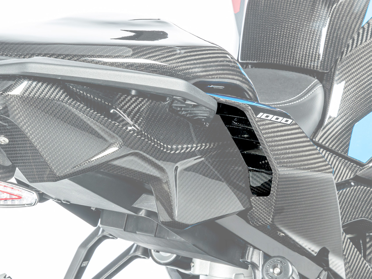 ワンダーリッヒ カーボンリアウイングレット BMW M1000XR