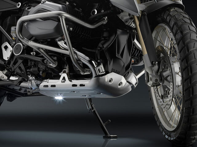 rizoma / リゾマ 正規品 エンジンアンダーガード　足元灯付 BMW R1200GS LC(水冷 '13-) / R1200GS LC Adventure(水冷 '14-)