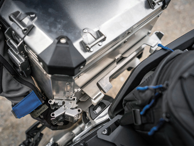 DWS ケース Amazon | ZENIX DESIGN TECH AirPods Pro 用 ケース カラビナ付