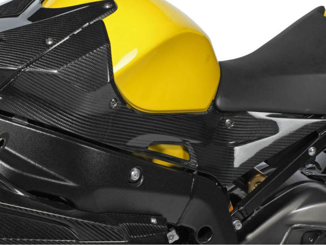 ワンダーリッヒ カーボンタンクサイドカバー S1000RR