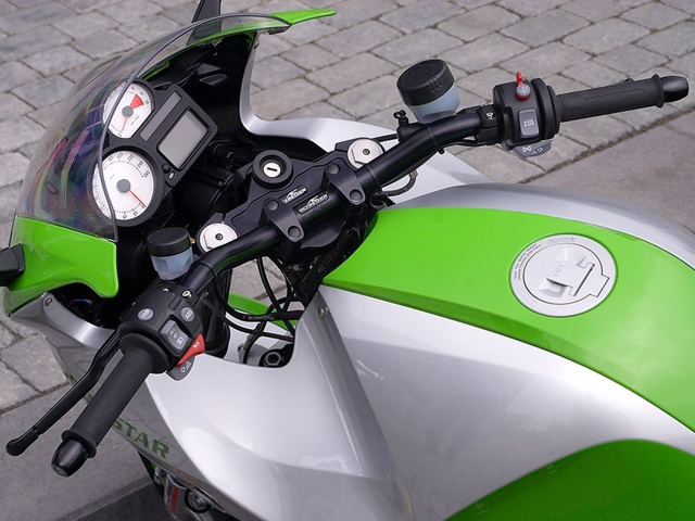 AC Schnitzer R1200S(ABS model)用 Superbike Kit トップブリッジ