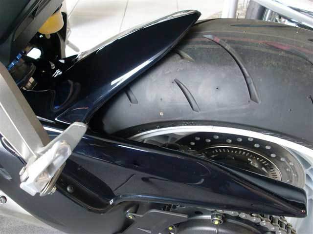 HONDA CB1000SF 純正リアフェンダーレス使用シート下 - メルカリ