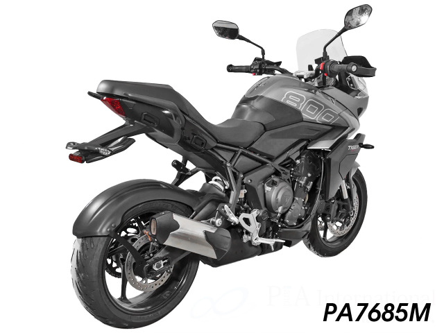 P&A International インナーリアフェンダー Triumph タイガー スポーツ 800