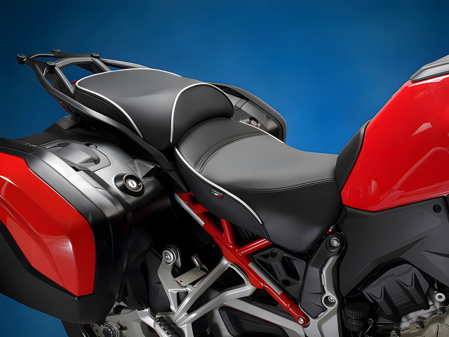 n*6様 Ducati パフォーマンスシート Panigale1199 DUCATI 純正 パニガーレ 1299/1199/899 Panigale シリーズ用