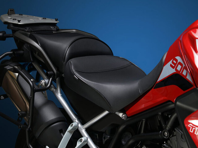 Sargent ワールドスポーツパフォーマンスシート Triumph Tiger