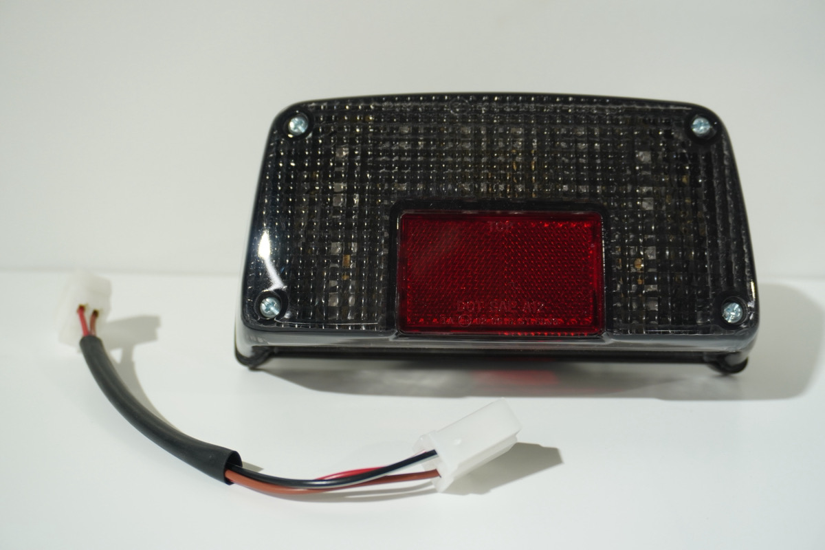 GSX400インパルス/GSX250E/400Eゴキ用テールランプAssy スモーク