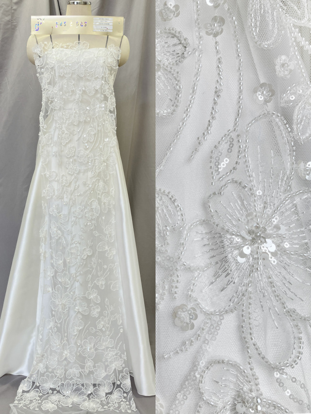 KOP024【ブライダル レース】 花柄 刺繍 スパンコール かわいい ウェディング ドレス  ベール ナイロン100%  約160cm(レース加工部分140cm)×15yd乱