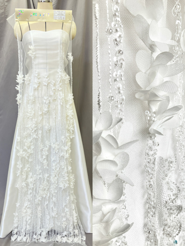 KOP031【ブライダル レース】 花柄 ストライプ 刺繍 ビーズ ウエディング ドレス ベール ナイロン100% 約156cm(レース加工部分132cm)×15yd乱