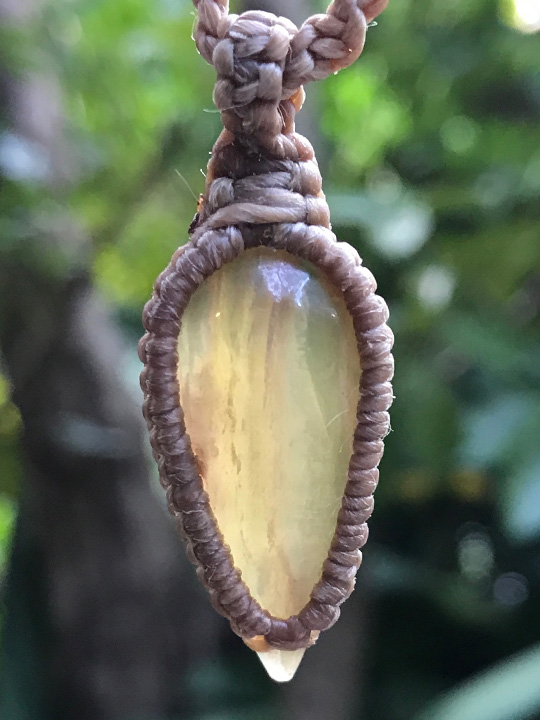 Kula Kula 天然石ネックレス・フローライト