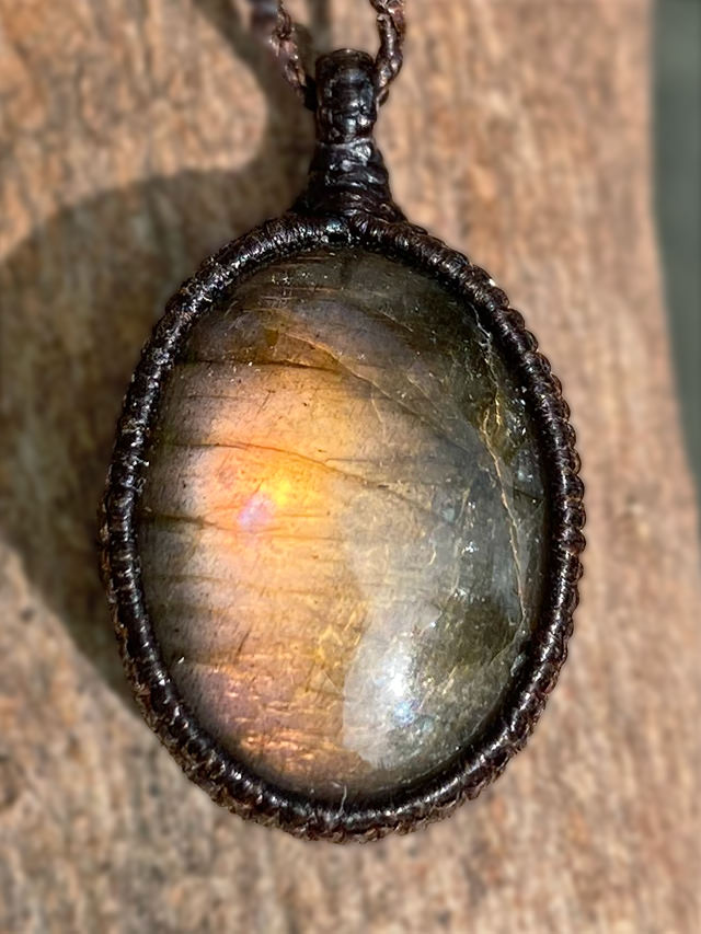 Kula Kula 天然石ネックレス・ラブラドライト