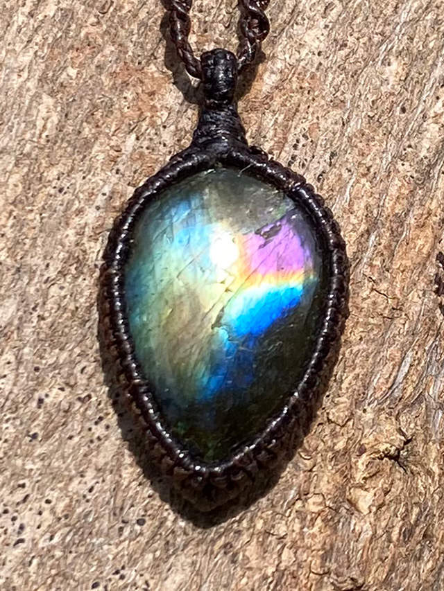 Kula Kula 天然石ネックレス・ラブラドライト