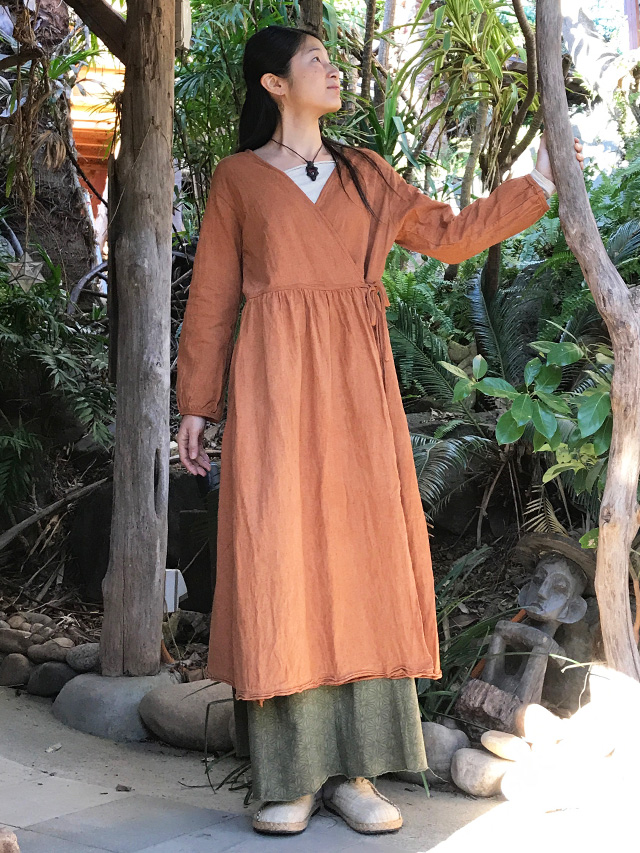 asana ロング ギャザー ワンピース・草木染め