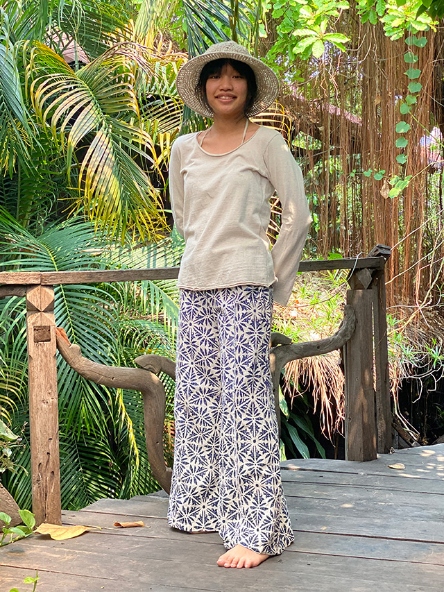 asana HEMP100% 麻柄プリント フレアーパンツ