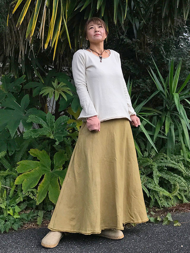asana ふかふか フレアースカート・草木染め