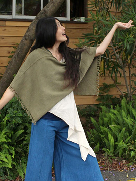 asana 手織りHEMPポンチョ・草木染め
