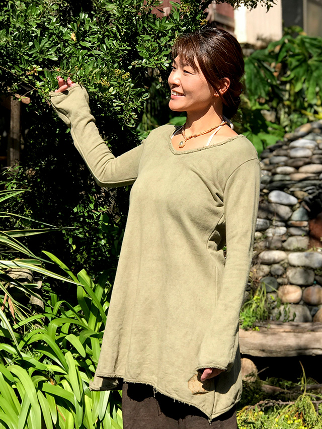 asana ふかふか チュニック・草木染め