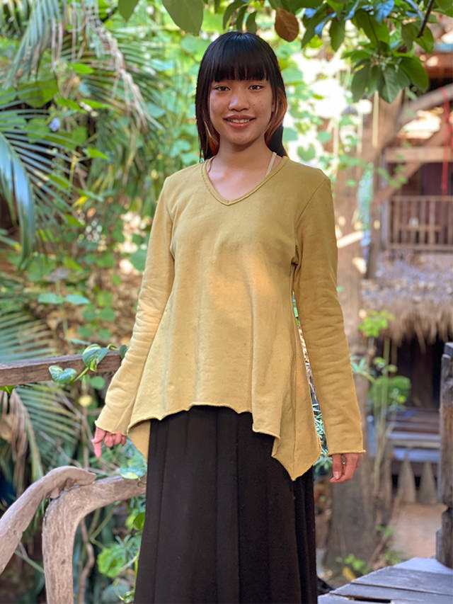 asana ヘンプコットン ふかふか Vネック ロングスリーブ・草木染め