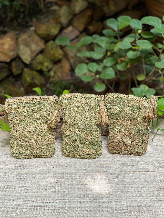 asana HEMP100% ワイルドヘンプ 手編みタッセル付き ポーチ