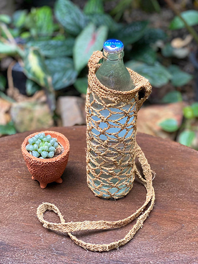 Karma HEMP100% 手編み 水筒入れ