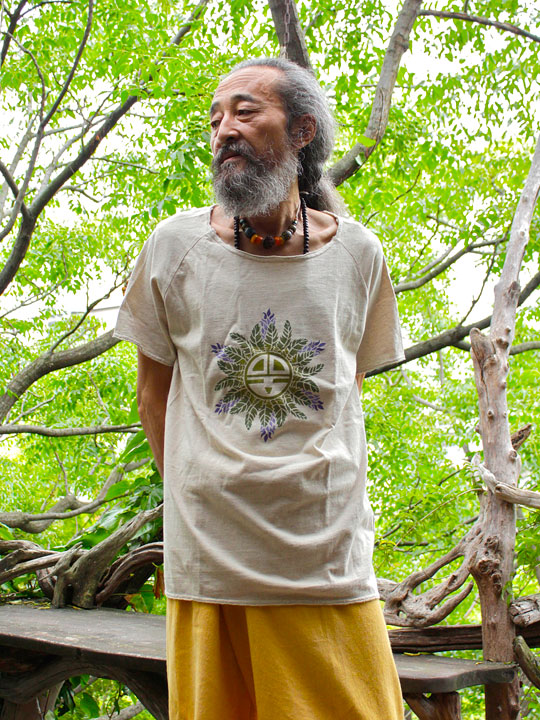 asana メンズ プリント Tee・カチーナ