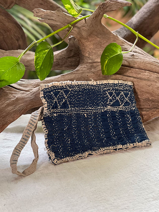 COTTON100% 手刺繍 ポーチ