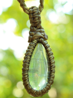 Kula Kula 天然石ネックレス・フローライト