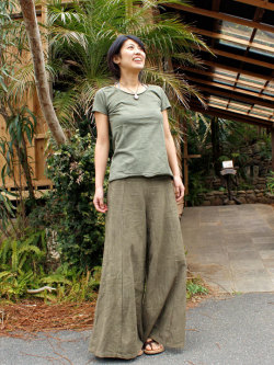 asana スリムTee・草木染め