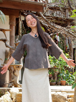 asana Vネック ラグラン７分カットソー・草木染め