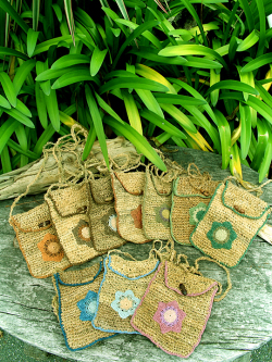 asana 手刺繍HEMPポシェット