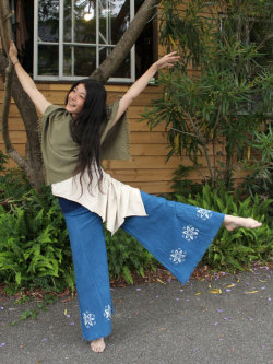 asana×Chill Batik ワイドフレアーパンツ