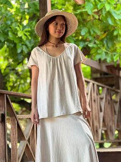 asana x chewin'bacco ヘンプコットン 薄手 フレアー ギャザー ブラウス・きなり