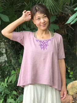 asana × orie ひらひら フレアーTee
