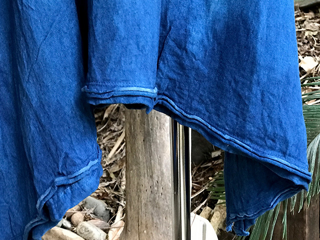 asana ゆったり フレアースリーブ ワンピース・草木染め