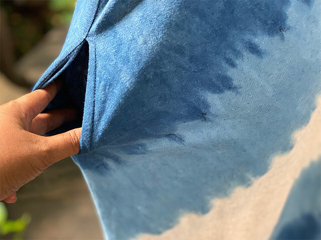 asana ヘンプコットン 薄手 半袖 ロング ワンピース・インディゴ絞り染め 斜めストライプ模様