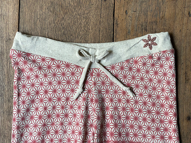 asana ヘンプコットン 麻柄プリント 厚手 レギンス