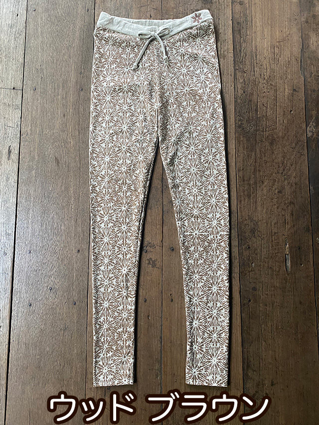 ウッドブラウン