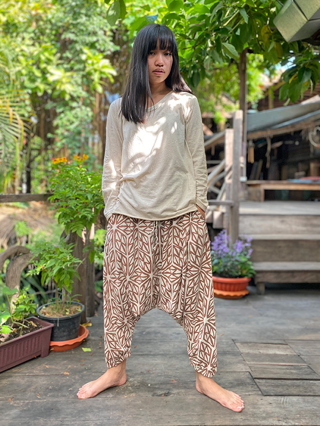 asana ヘンプコットン 薄手 麻柄プリント サルエル パンツ