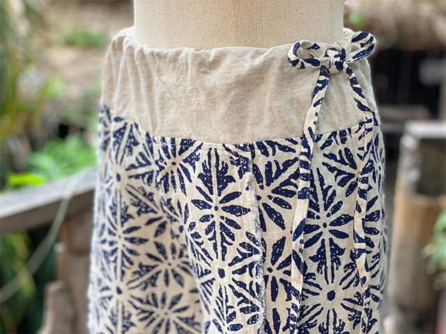 asana HEMP100% 麻柄プリント フレアーパンツ