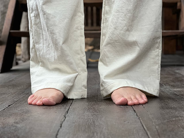 asana HEMP100% デニム風 イージー パンツ・きなり