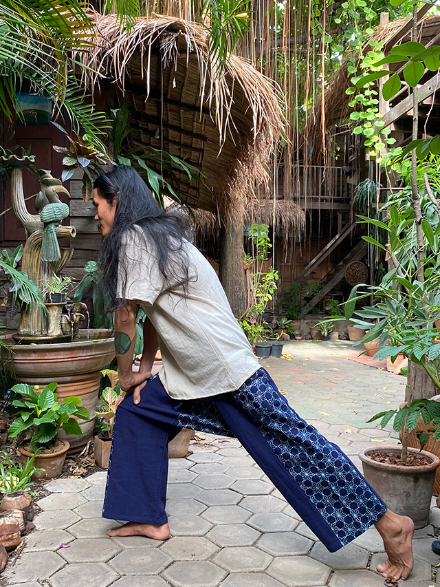 asana 麻柄プリント 民俗パンツ・インディゴ染め 【パヤカ オンライン