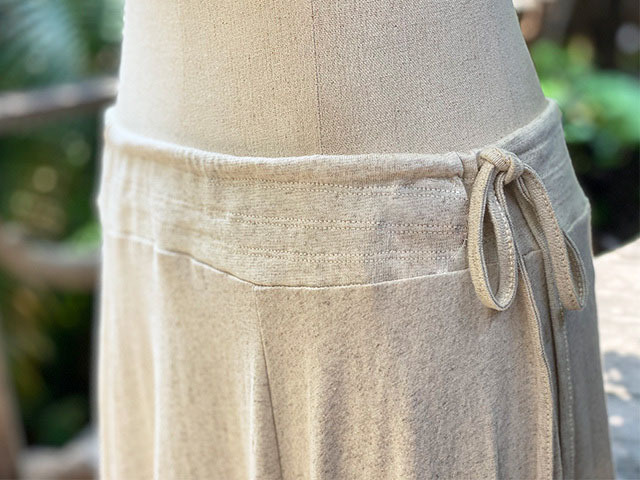 未使用 パラスパレス あべこべボタン リネンロングスカート 2 サイドジップ 未使用 パラスパレス あべこべボタン リネンロングスカート 2 サイド