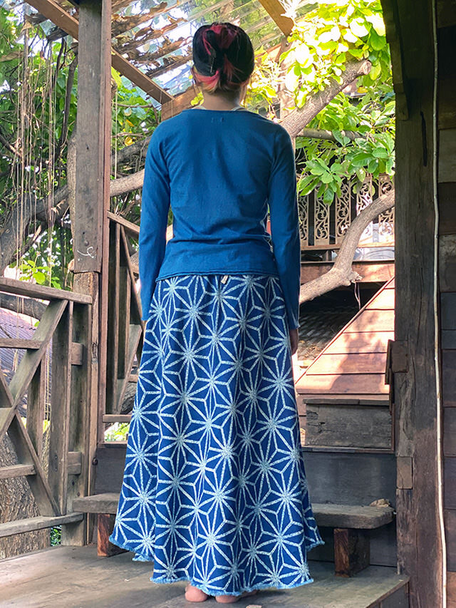 【美品】PAYAKA HEMP100% 薄手インディゴ抜染 バイアススカート asana HEMP100% ポケット バイアス スカート・草木染め【パヤカ